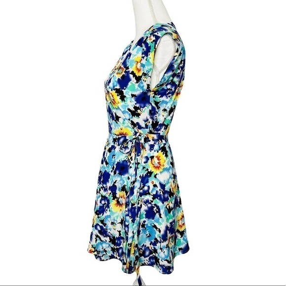 Yumi Kim Soho Mixer Wrap Dress Floral Print - Picture 4 of 12